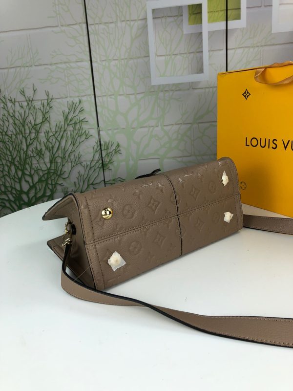 New Arrival L*V Handbag 595