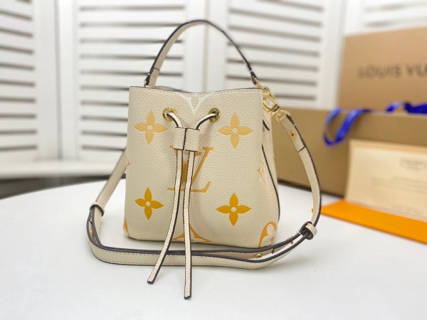 New Arrival L*V Handbag 647