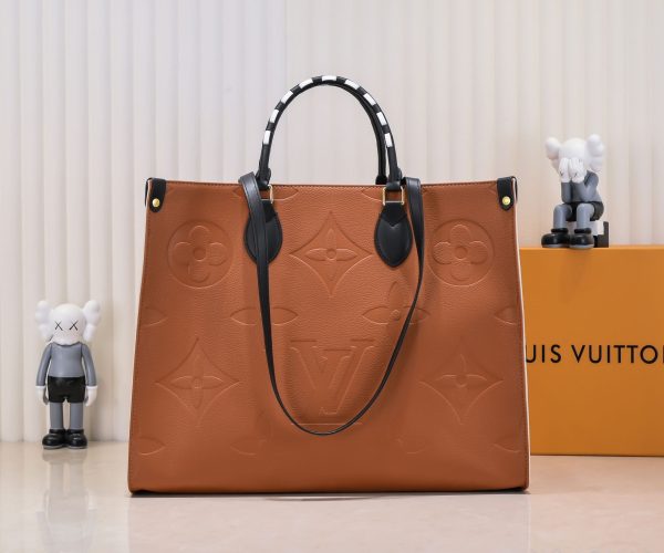 New Arrival L*V Handbag 900