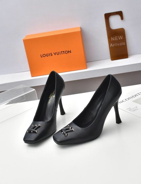 New Arrival Women LV Shoes 216