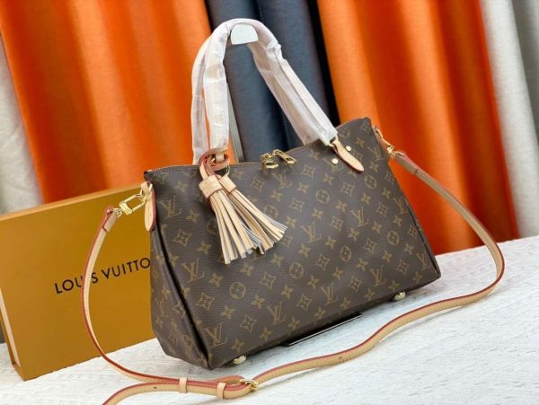 New Arrival L*V Handbag 1011