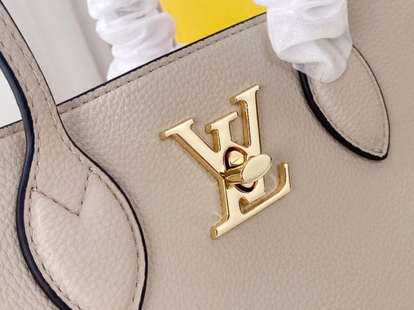 New Arrival L*V Handbag 590