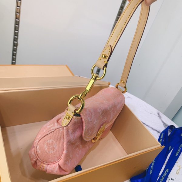 New Arrival L*V Handbag 395