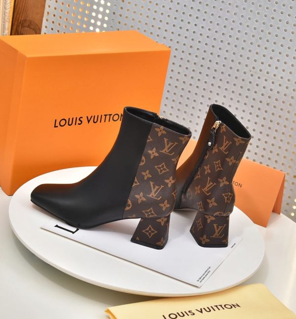 New Arrival Women LV Shoes 284