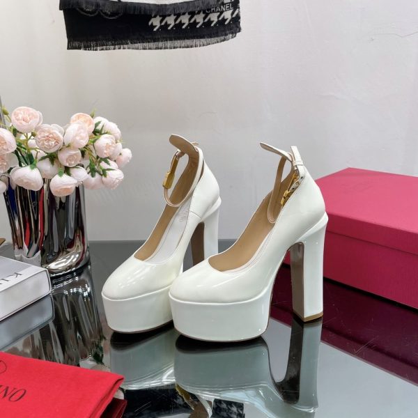 New Arrival Women LV Shoes 246