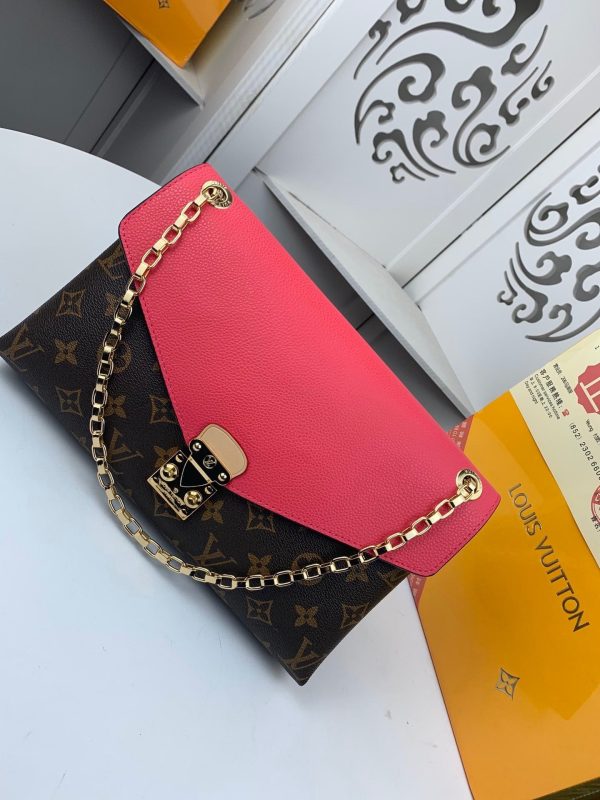 New Arrival L*V Handbag 275