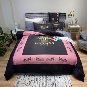 Hermes Paris Luxury Brand Pink black Bedding Sets 129