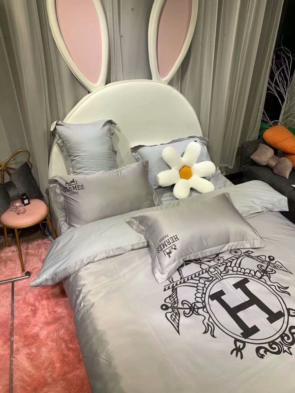 Hermes Paris Luxury Brand Type Bedding Sets 067