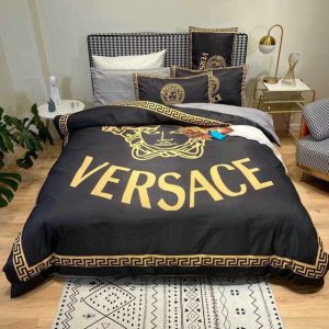 Luxury Brand Versace Type Bedding Sets 009
