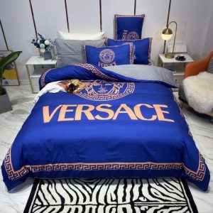 Luxury Brand Versace Type Bedding Sets 011
