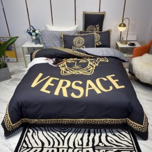 Luxury Brand Versace Type Bedding Sets 015