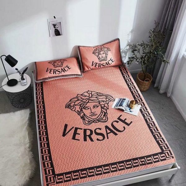 Luxury Brand Versace Type Bedding Sets 029