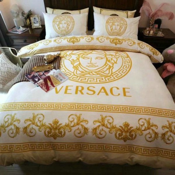 Luxury Brand Versace Type Bedding Sets 042