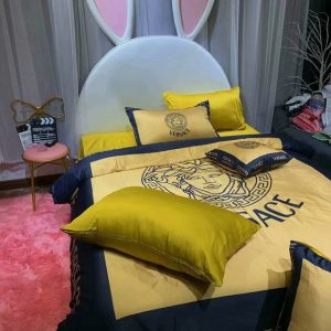 Luxury Brand Versace Type Bedding Sets 053