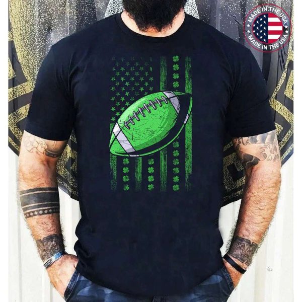 Retro American Flag Football Shamrock Sports St Patricks Day T-Shirt