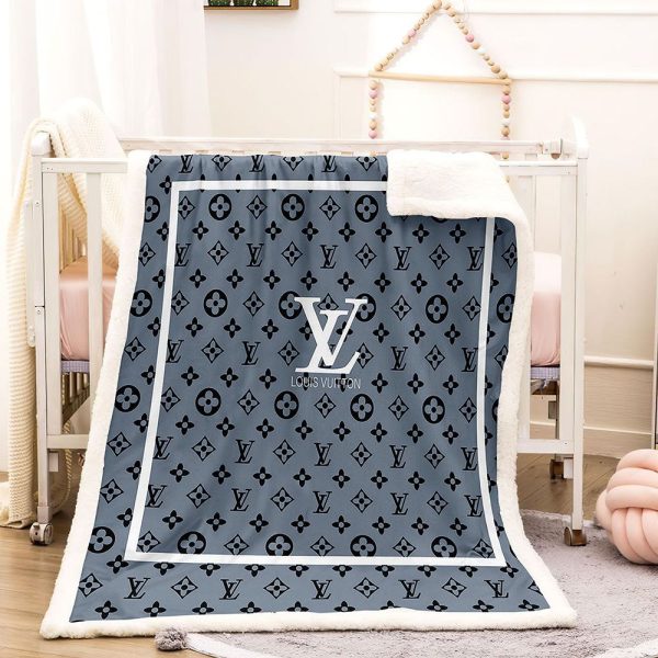 White And Gray Louis Vuitton Blanket 055