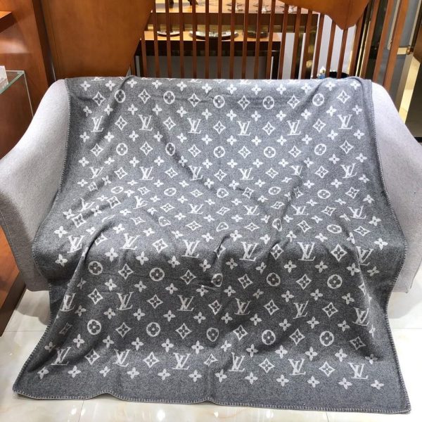 White Gray Louis Vuitton Blanket 058