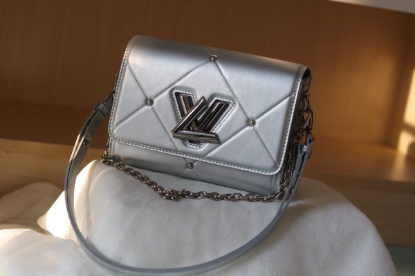 New Arrival L*V Handbag 784