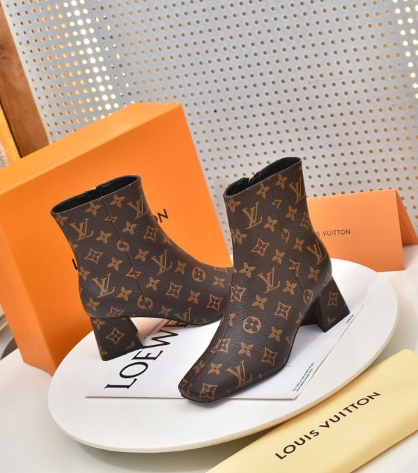 New Arrival Women LV Shoes 282