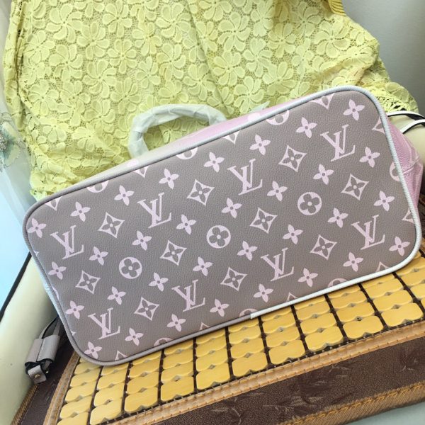 New Arrival L*V Handbag 825