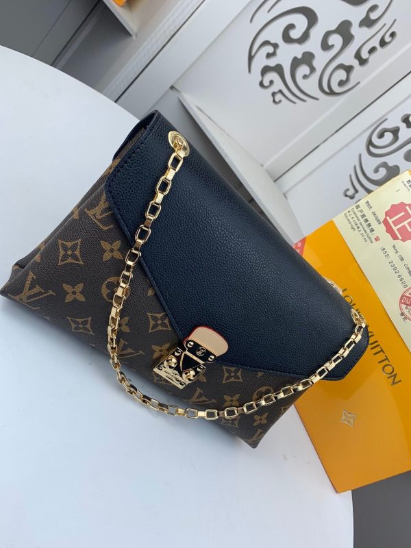 New Arrival L*V Handbag 275