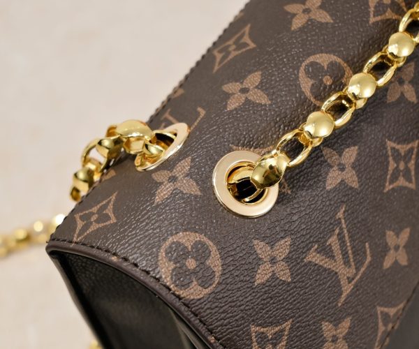 New Arrival L*V Handbag 815