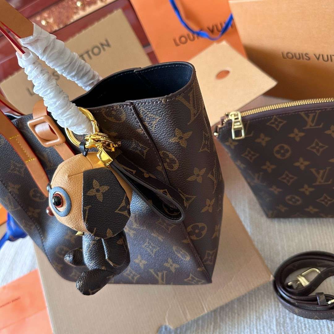 New Arrival LV Handbag L335