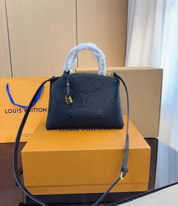 New Arrival LV Handbag L822