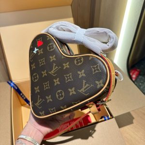 New Arrival LV Handbag L828