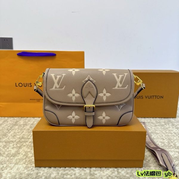 New Arrival LV Handbag L992