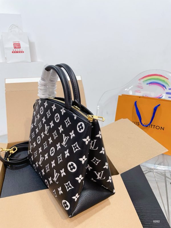 New Arrival LV Handbag L961