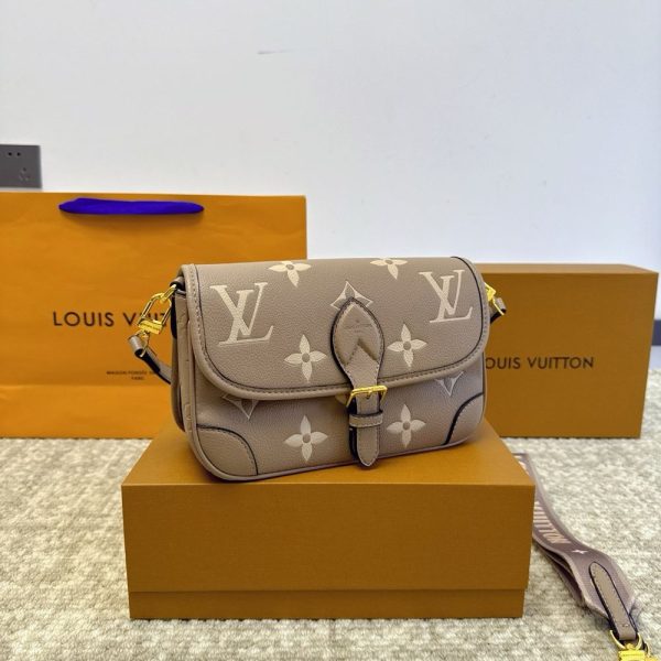 New Arrival LV Handbag L992