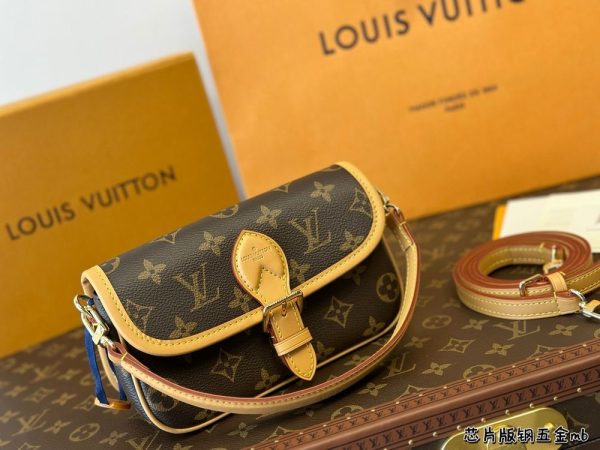 New Arrival LV Handbag L994