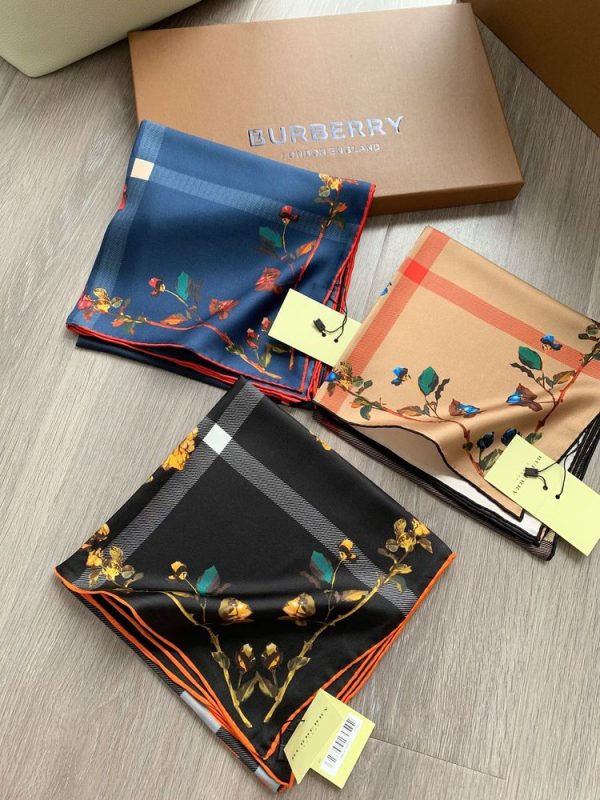 New Arrival Burberry Scarves 0007