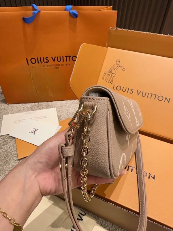 New Arrival LV Handbag L915