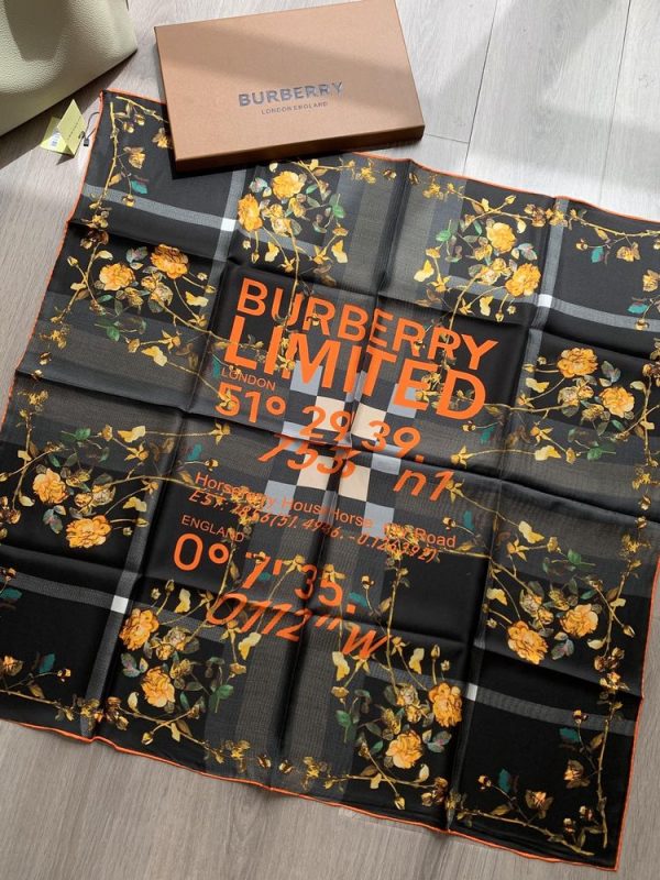 New Arrival Burberry Scarves 0007