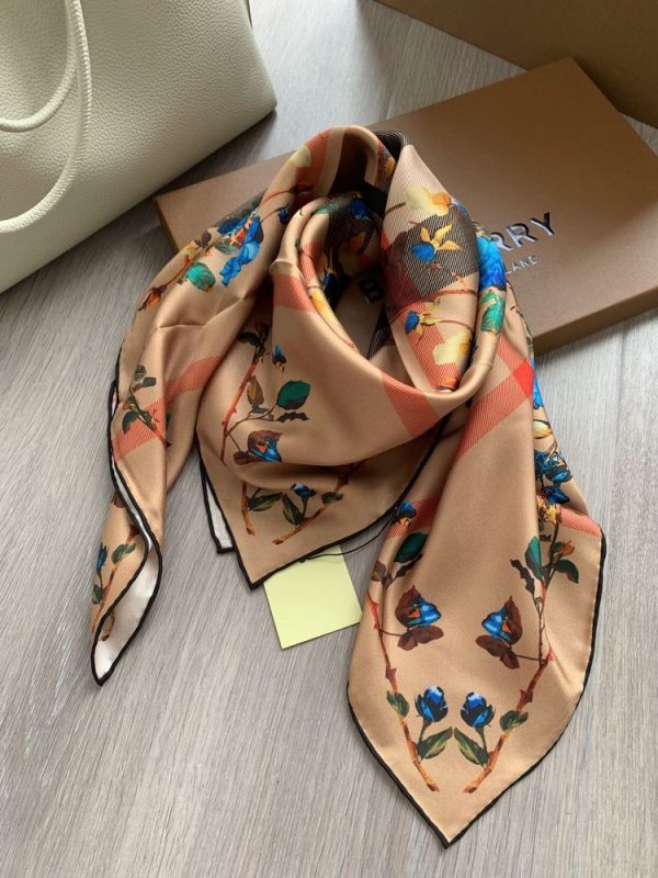 New Arrival Burberry Scarves 0007