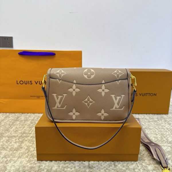 New Arrival LV Handbag L992