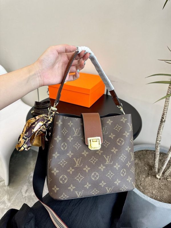 New Arrival LV Handbag L990