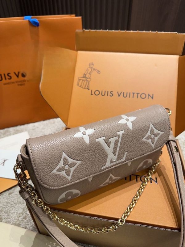 New Arrival LV Handbag L915