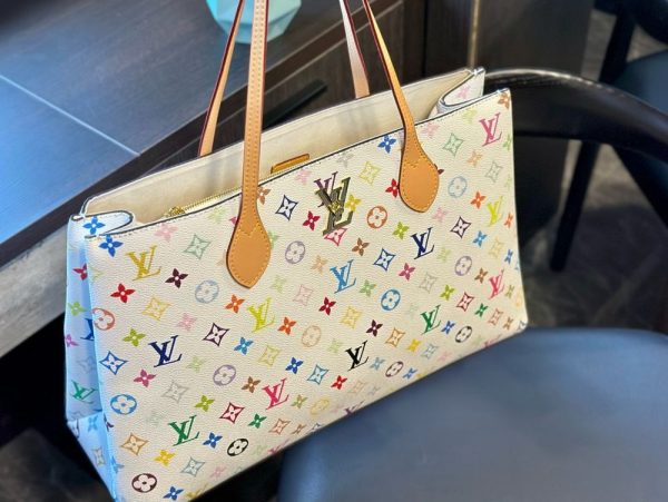 New Arrival LV Handbag L1112