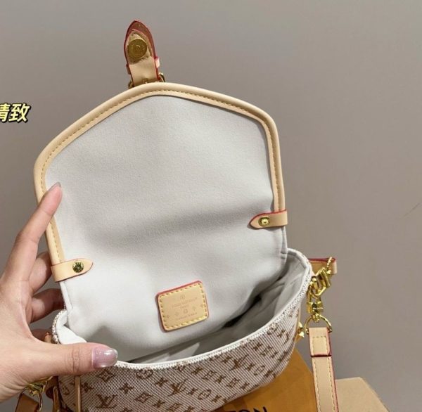 New Arrival LV Handbag L1106