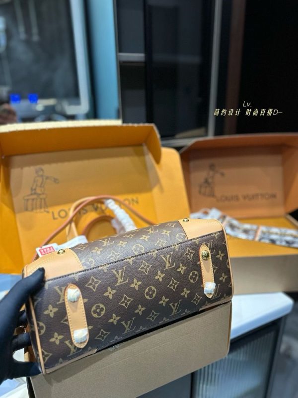 New Arrival LV Handbag L1093