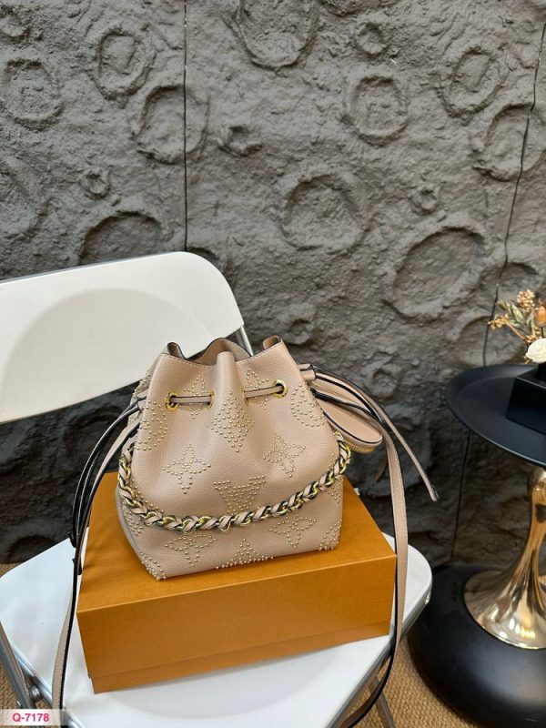 New Arrival LV Handbag L1017