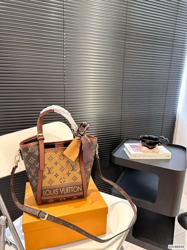 New Arrival LV Handbag L1117