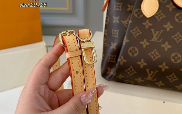 New Arrival LV Handbag L1136