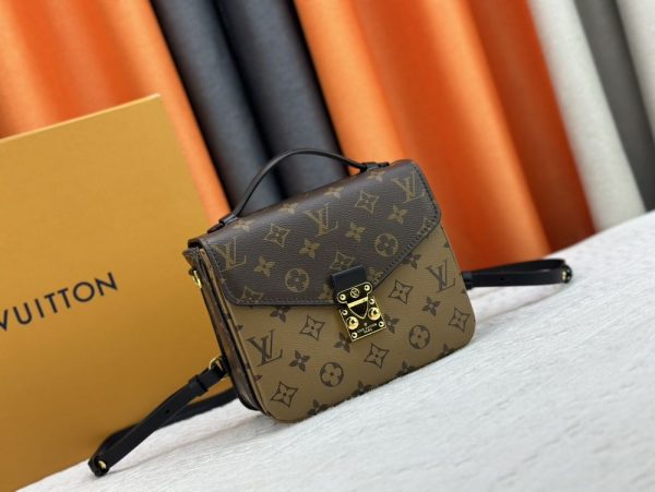 Luxury LV Handbag M11941