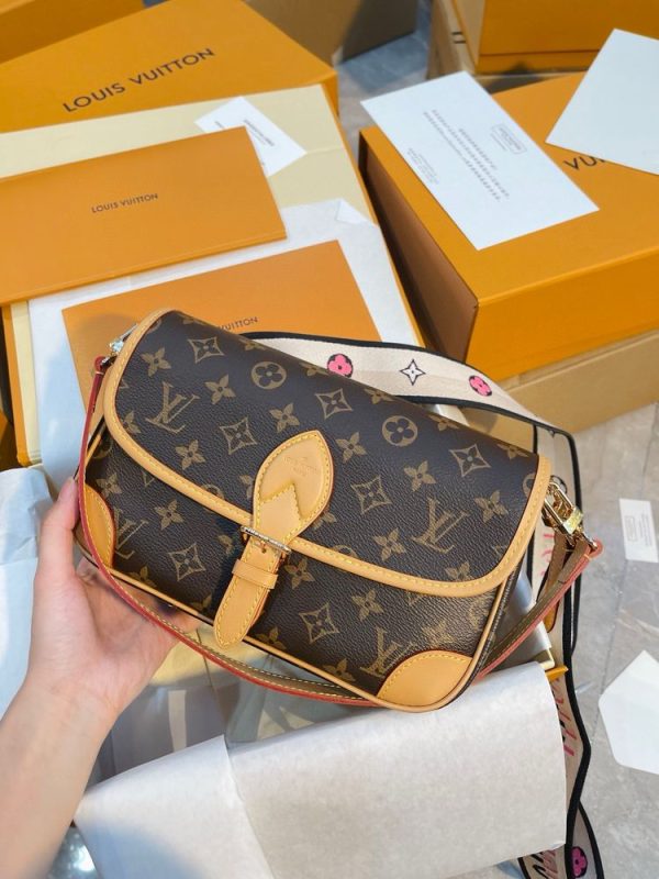 New Arrival LV Handbag L1186