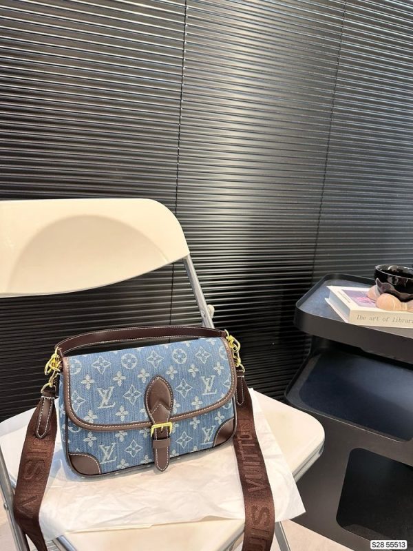 New Arrival LV Handbag L1125