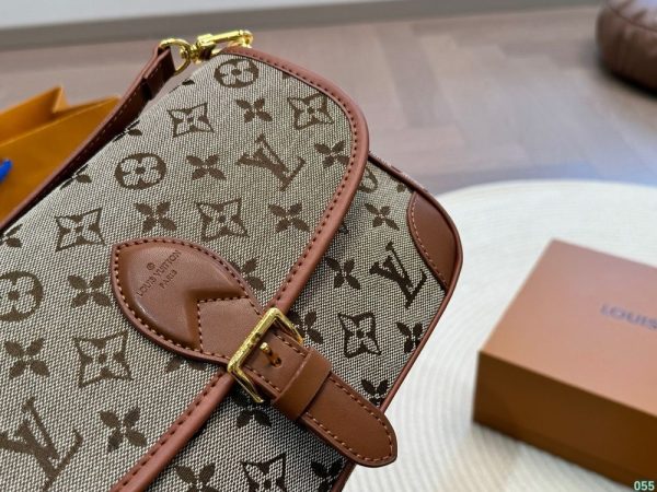 New Arrival LV Handbag L1165